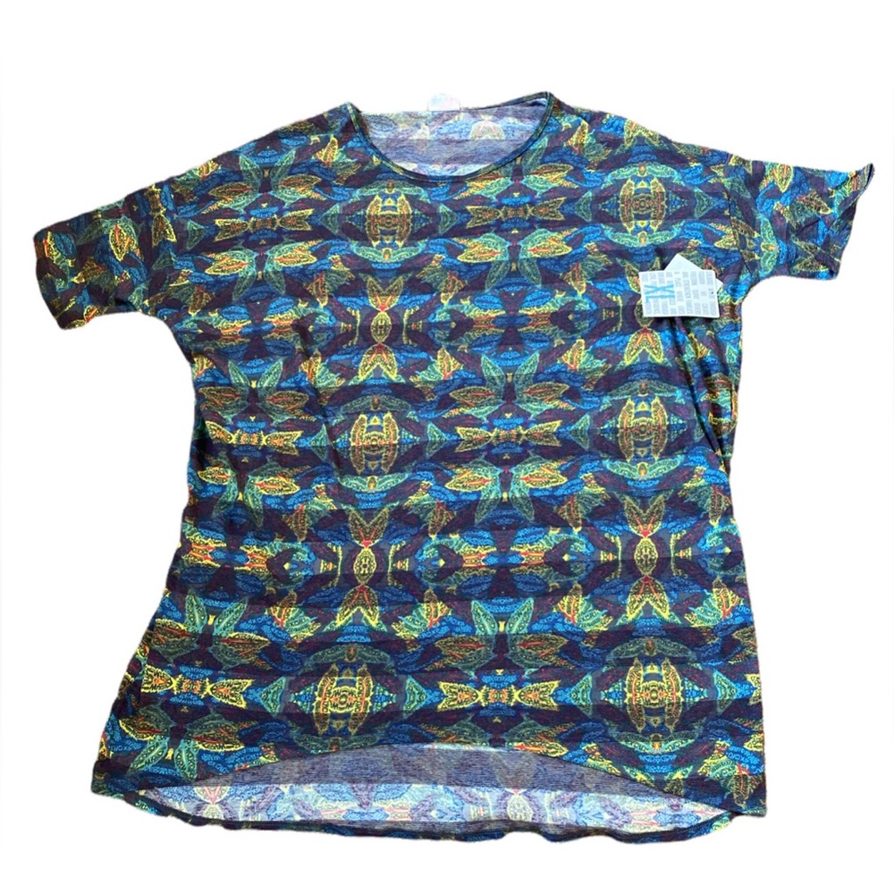 ❤️ 3/$15 Colorful Patterned Women's Shirt C